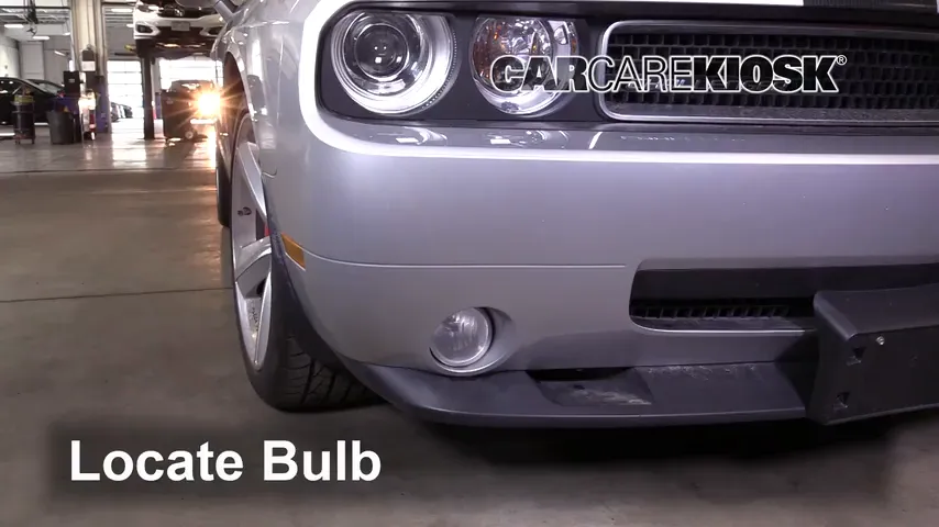 2008 Dodge Challenger SRT8 6.1L V8 Lights Fog Light (replace bulb)